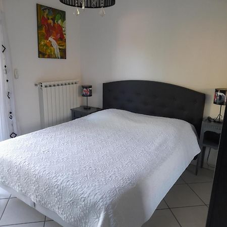 Agreable Appartement A 1Km Du Centre De La Teste-De-Buch Exterior photo